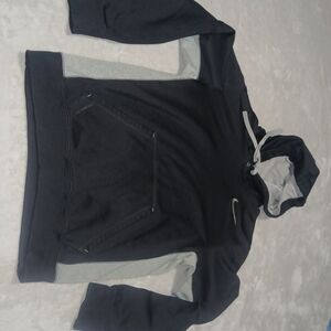 Nike Black and Gray Therma-Fit Hoodie